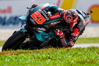 MotoGp, Valencia: Quartararo vola nelle libere. Rossi ottavo