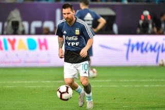 Messi in gol esalta i tifosi arabi: Lautaro Martinez batte Paquetà