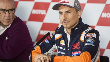 Lorenzo saluta la MotoGp: "Ho corso 17 anni, non posso chiedere di più"