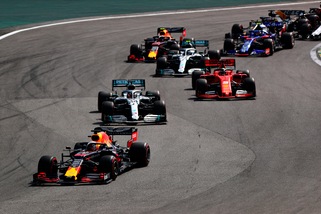 Gp Brasile: vince Verstappen, fuori le Ferrari