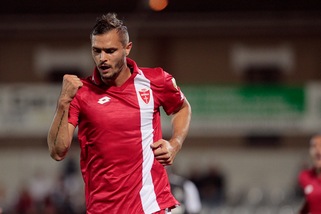 Pistoiese-Monza 0-1, Finotto spinge la capolista. Il Novara sbanca Olbia