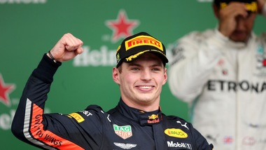 Verstappen: "Alonso potrebbe vincere il mondiale se corresse ancora"