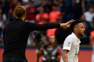 Neymar torna in campo e Tuchel lo rimprovera