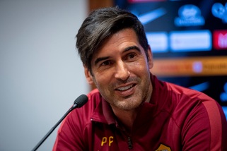 Roma, Fonseca: "Il gol per Dzeko arriverà. Pastore non convocato"