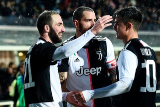 Serie A, Atalanta-Juve 1-3: Higuain e Dybala firmano la rimonta, Gosens non basta