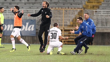 Serie C, la Pro Vercelli riacciuffa il Renate sul 2-2. Blitz esterno del Carpi