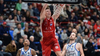 Serie A: Milano piega Sassari, vincono Fortitudo Bologna, Venezia e Brindisi