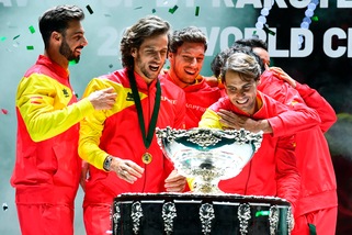 Coppa Davis, l’apoteosi con selfie della Spagna di Nadal