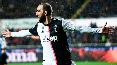 Higuain: "Non devo rubare il trono a Ronaldo. Felice alla Juve"