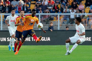 Lecce, seduta in gruppo per Babacar