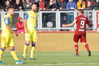 Il Chievo cade a Trapani: 0-1. Entella, Eramo-show con la Juve Stabia