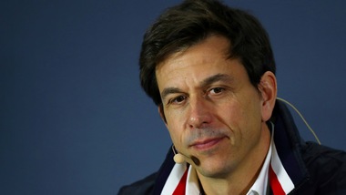 Mercedes, Wolff "snobba" la Ferrari: "Preferirei andare su Marte"