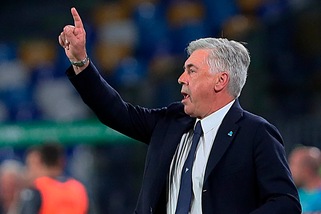 Napoli, Ancelotti: "Momento molto delicato. Domani confronto con i giocatori"