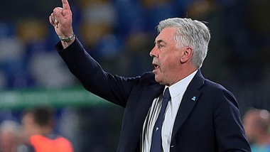 Napoli, Ancelotti: "Momento molto delicato. Domani confronto con i giocatori"