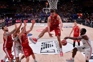 Serie A, bene Virtus Bologna, Olimpia e Sassari. Varese passeggia. Trieste, che rimonta!