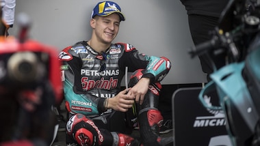 MotoGp: Quartararo-Leclerc, tra i due scambio di casco