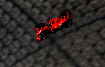 Test Abu Dhabi: Russell vola con la Mercedes, Leclerc out ma è secondo