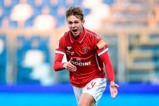 Perugia, Nicolussi Caviglia sogna la Juve: "Intanto studio Crujiff"