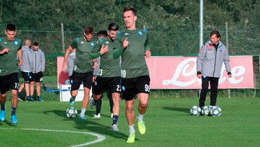 Napoli, parte di lavoro in gruppo per Milik
