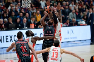 L'Olimpia Milano cade ancora, la Stella Rossa vince 77-67