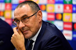 Sarri: “Credo in Bernardeschi, giocherà anche mezz’ala"