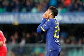 Verona, Salcedo operato al ginocchio: fermo un mese