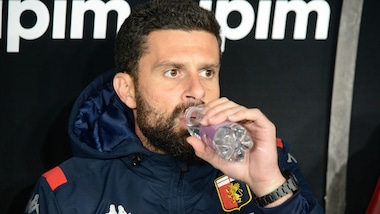Genoa, Thiago Motta: "E' normale che a Schone manchi l'Ajax"