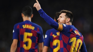 Liga, tripletta per Messi nel 5-2 del Barcellona con il Maiorca. Vince anche il Real Madrid