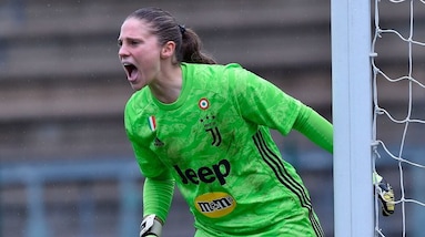 La Juve si gode il primato solitario, Giuliani l'Ambrogino d'Oro