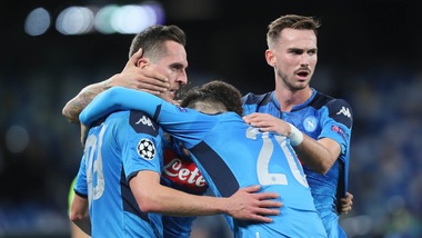 Super Milik trascina il Napoli: tripletta e ottavi di Champions