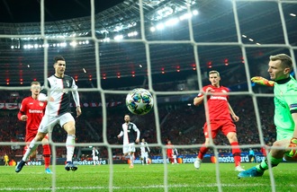 Bayer Leverkusen-Juve, la moviola: CR7 fuorigioco passivo, il raddoppio è regolare