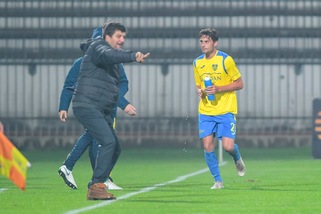Serie C, la Carrarese si fa riprendere all'ultimo minuto. Modena-Ravenna 2-0