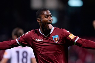 Salernitana-Crotone per cuori forti: Gondo firma il 3-2 nel recupero