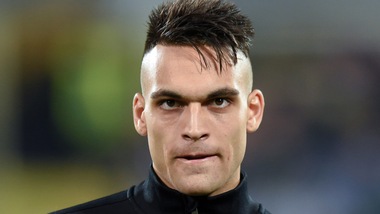 El Mundo Deportivo: "Lautaro Martinez, è sfida Barcellona-Manchester City"