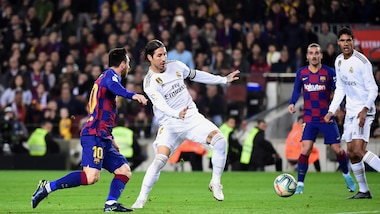 I medici della Spagna: "Impossibile giocare a calcio per mesi"