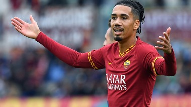 Roma, i convocati per la Fiorentina: c'è Smalling, out Kluivert
