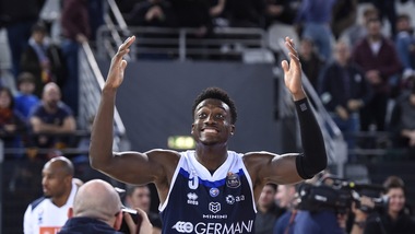 Brescia piega Roma. Sassari si aggiudica il big match con la Virtus Bologna, Milano vince