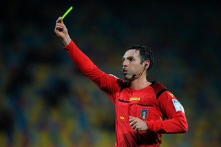 Spezia-Cremonese, designato Sacchi