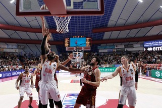 Venezia batte Roma di misura, bene Cantù. Brescia vince il derby