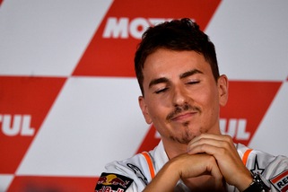 Inter, che sorpresa! C'è Jorge Lorenzo in visita