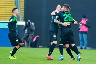 Il Pordenone consolida il secondo posto, l'Entella piega il Cittadella. Sorride il Venezia, pari tra Pisa e Frosinone