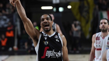 Virtus Bologna schiacciasassi: battuta l'Olimpia Milano