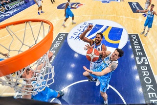 Sassari batte Cremona nel posticipo della 16ª giornata