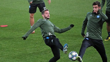 Napoli, Luperto in gruppo. Personalizzato per Mertens