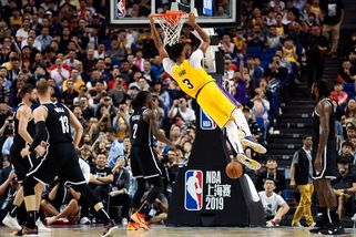 Nba, Davis e i Lakers abbattono i New Orleans di Melli. Harden trascina Houston