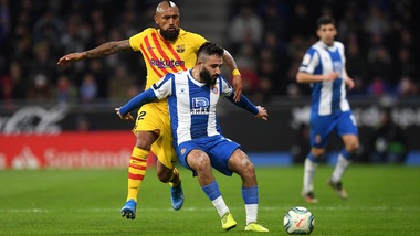 Inter, contatto Vidal: il procuratore arriva in Italia