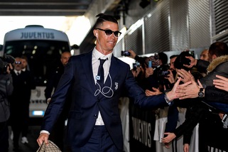 Ronaldo, cuore Juve: anche gli occhiali sono bianconeri