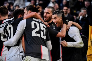 Serie A, Juve-Cagliari 4-0: Ronaldo show, tripletta straordinaria