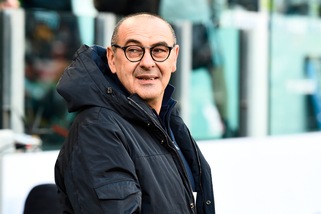 Sarri compie 61 anni, gli auguri speciali della Juve