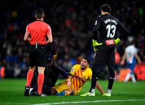 Suarez operato, stop di 4 mesi: salterà Napoli-Barcellona in Champions